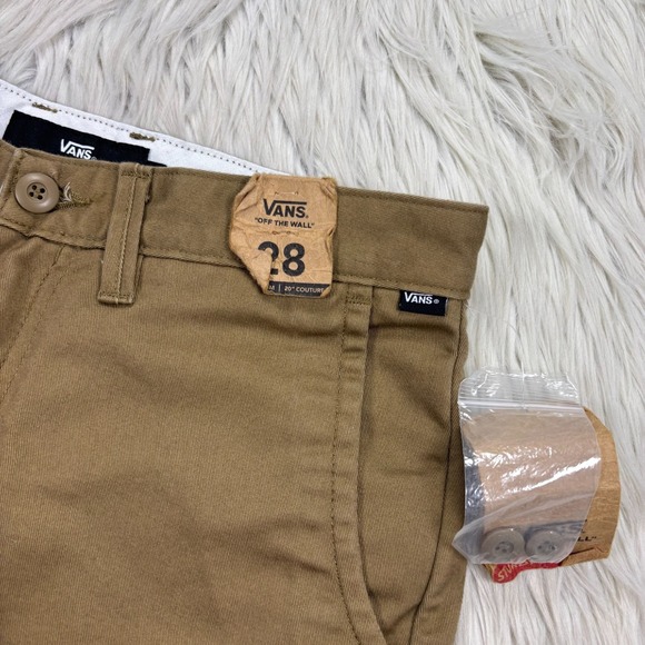 NWT Vans Men's 28 Brown Twill Chino Flat Front Shorts Skate Streetwear - Picture 2 of 6